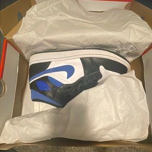 Jordan 1 Mid White Black Racer Blue